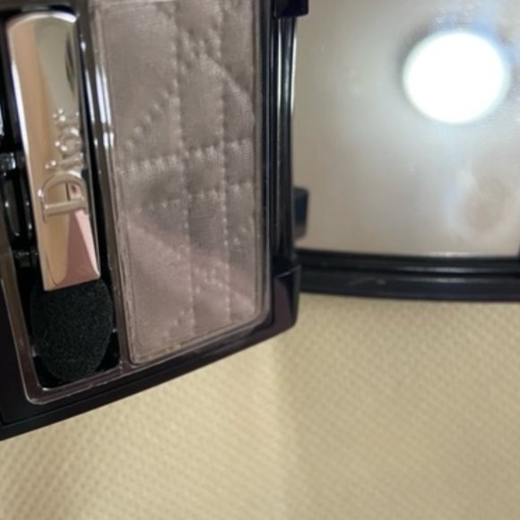 NEW DIOR EYESHADOW - Picture 4 of 4